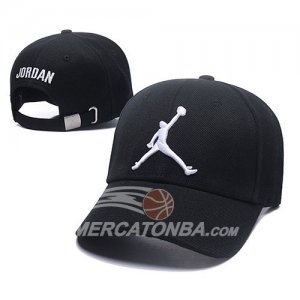 Cappellino Jordan Nero Bianco2